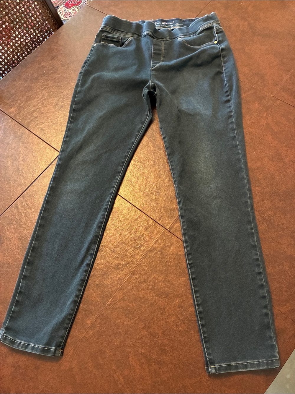 Gloria Vanderbilt Dark Blue Jeans